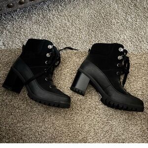 UGG Boots Redwood Waterproof Suede Leather Bootie